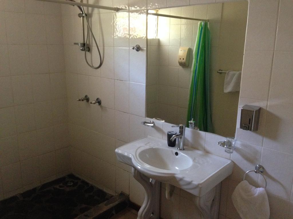 Dushi Vida Country Inn Alajuela Oda fotoğraf